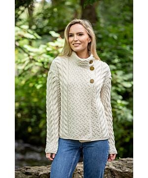 A Handy Size Guide to Women's Cardigan Sweaters