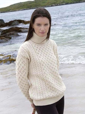 aran_sweater_r1949_natural_b3d641c2-3d41-412b-a58c-f16210094bc4.jpg