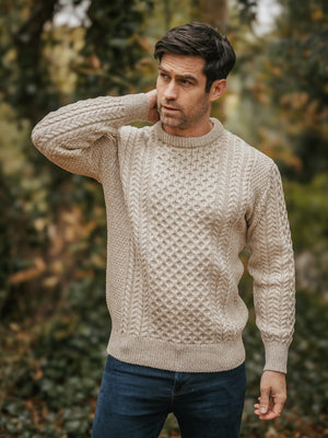 beige_aran_sweater_man_3_70fd8ec7-0be0-43e5-8f48-a23f4c0b116b.jpg