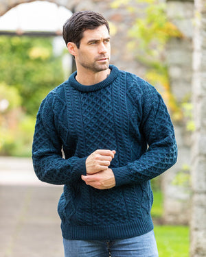 blackwatch_lightweight_aran_sweater_bd18610f-a959-407e-bc7a-c7d2ab184f1b.jpg