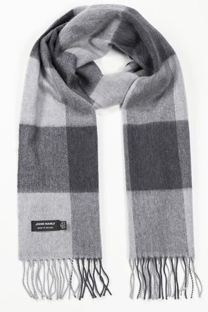block_scarf_grey_bd519dd1-b843-4e09-9e05-9301b352860c.jpg