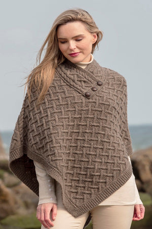 brown_super_soft_poncho_2_43b3771c-bdbc-422f-a078-9219c729b60e.jpg