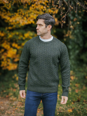cable_knit_crew_green_agency_1_4_a560f067-69e5-48cd-aadd-0ebc0f7e92b5.jpg