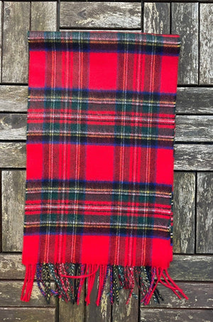 cashmere_scarf_red_stewart_e129b72a-f8cb-4eba-bfdc-1689eac550c6.jpg