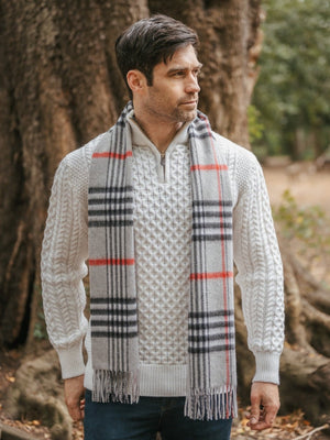 cashmere_scarf_silver_red__1_cc666961-0926-4e3a-b1ca-9607aa3ceca7.jpg