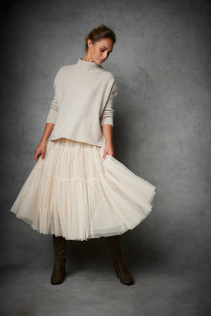 cashmere_sweatter_35e05dba-d8d9-407c-b202-530f68a83a15.jpg