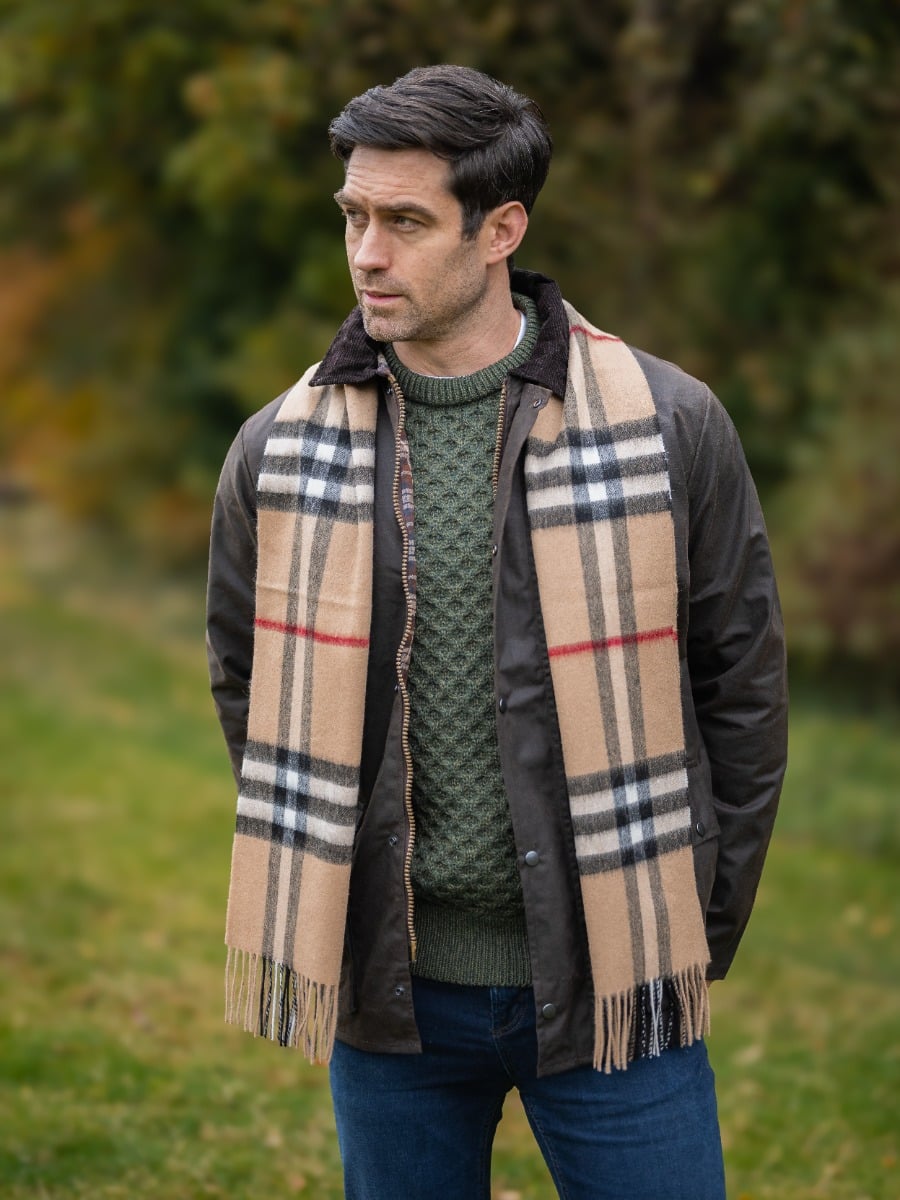 cashmere_wool_scarf_beige_check_red_2_1_1abddc42-0bf2-447e-94ea-ec7d17943511.jpg