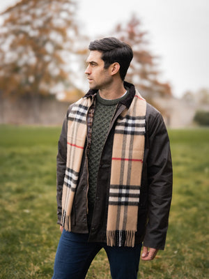 cashmere_wool_scarf_beige_check_red_3_1_d8085cda-cab4-4159-beff-a082fe7ad040.jpg