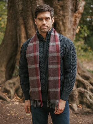 cashscarfburg3_1_c48a9d07-b9de-4848-89c3-2dd58b495d34.jpg