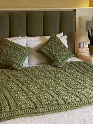 green_aran_plaited_throw_dd177465-79fd-41ca-962e-685e87492793.jpg