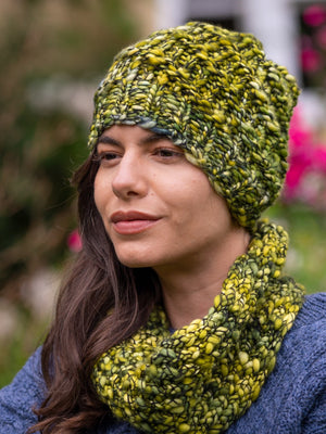 green_scarf_and_hat_253a4d05-d102-4149-bed6-da2ffb873434.jpg