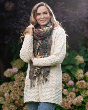 green_wool_scarf_805a6894-1a34-48ca-a54c-01119d1fb773.jpg