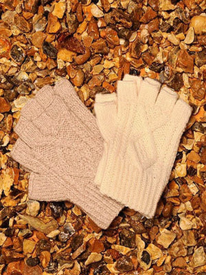 handknit_fingerless_gloves_r210_ead79bfb-4ec4-4dc0-b56c-8f98610b407e.jpg