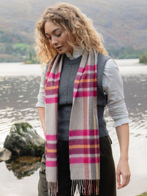 hanly_pink_scarf_0b4fcc3a-5d54-40e2-8210-e14f28dce23c.jpg