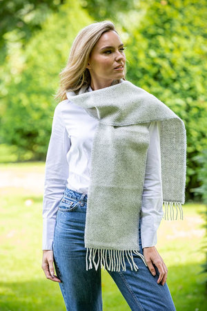 lighy_grey_herringbone_scarf_c15efb6f-c9ea-44be-818d-f9cc9f937ea0.jpg
