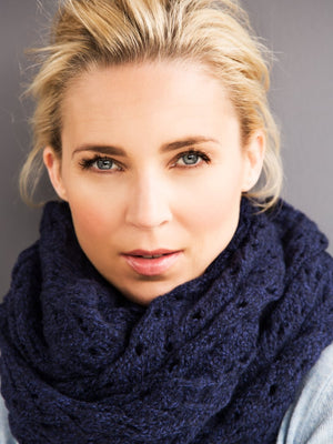 merino_wool_snood_0869f411-9c87-4084-a087-849e4e5348ac.jpg