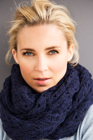 merino_wool_snood_0869f411-9c87-4084-a087-849e4e5348ac.jpg