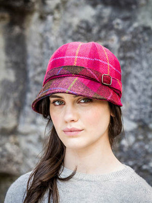 mucross_flapper_cap_pink_check_273d8824-b152-43ee-8d13-667f9c9f1e5e.jpg