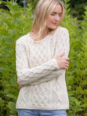 natural_fitted_sweater_7fb08512-df7b-410d-9ace-eff9a1d3f092.jpg