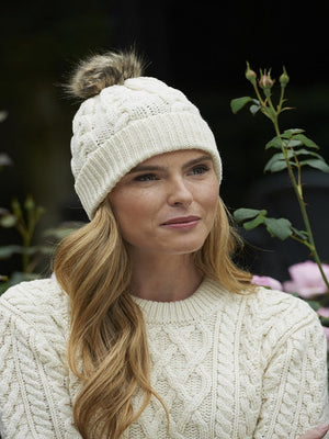 natural_pom_pom_hat_1_e378ecb8-7a69-4c3c-9a9c-95b019f579b4.jpg