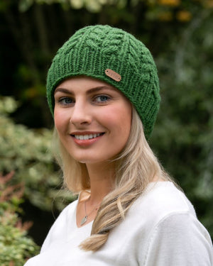 pk927-aran-cable-pullon-green-lifestyle-819x1024_1_d67399c7-9446-408a-9aea-1d16c48da932.jpg