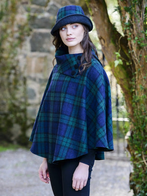 poncho_clodagh_196-1_493e824c-051e-43c4-817f-f76742b1ccb3.jpg