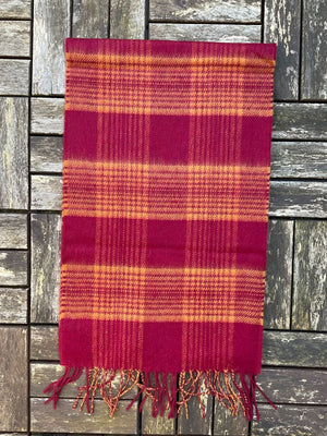 red_yellow_cash_scarf_ad2a2224-3c1f-447f-b9e0-e652f6caf44f.jpg