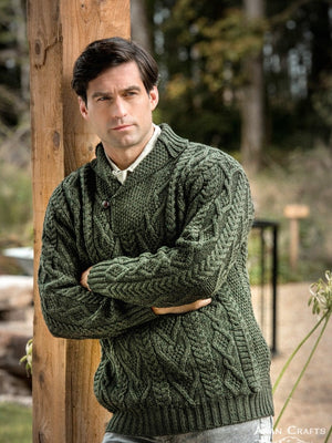 shawl_neck_green_cbfe420f-3d01-4331-a73a-5c0992ee33ad.jpg