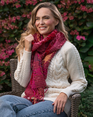 suantrai_pink_open_weave_ee792f8e-32e9-4c21-bee3-aa8c4226b3e6.jpg