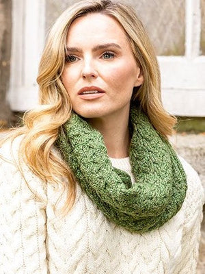 super_soft_snood_green_1_2a5bbd3f-2e2f-4152-9711-5854877f0117.jpg
