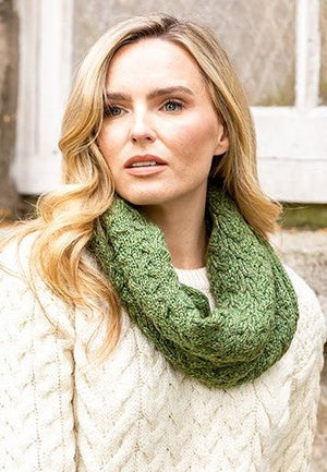 super_soft_snood_green_1_2a5bbd3f-2e2f-4152-9711-5854877f0117.jpg
