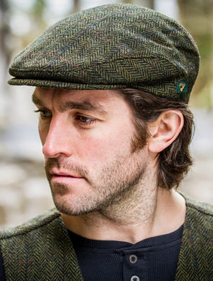 trinity_cap_green_red_herringbone_27_752dcd92-b8da-48c7-9e6c-57ff246b3076.jpg