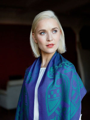 wool_scarf_with_celtic_design_purple_21d4fa58-8d62-4c03-8024-3630e382c98b.jpg