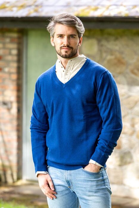 Men's Lambswool V-Neck Sweater | The Sweater Shop