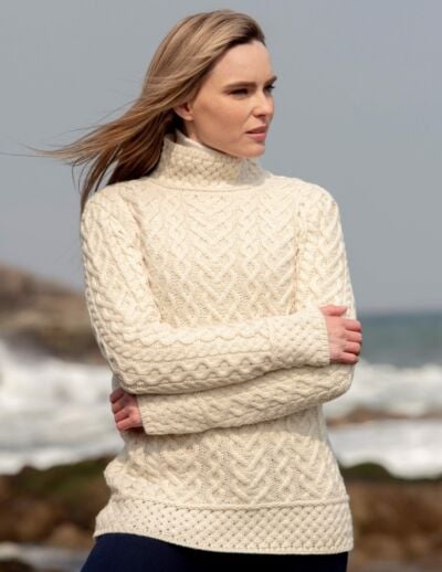 Luxurious Cable Knit Sweater - Natural