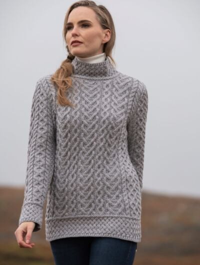 Luxurious Cable Knit Sweater - Grey